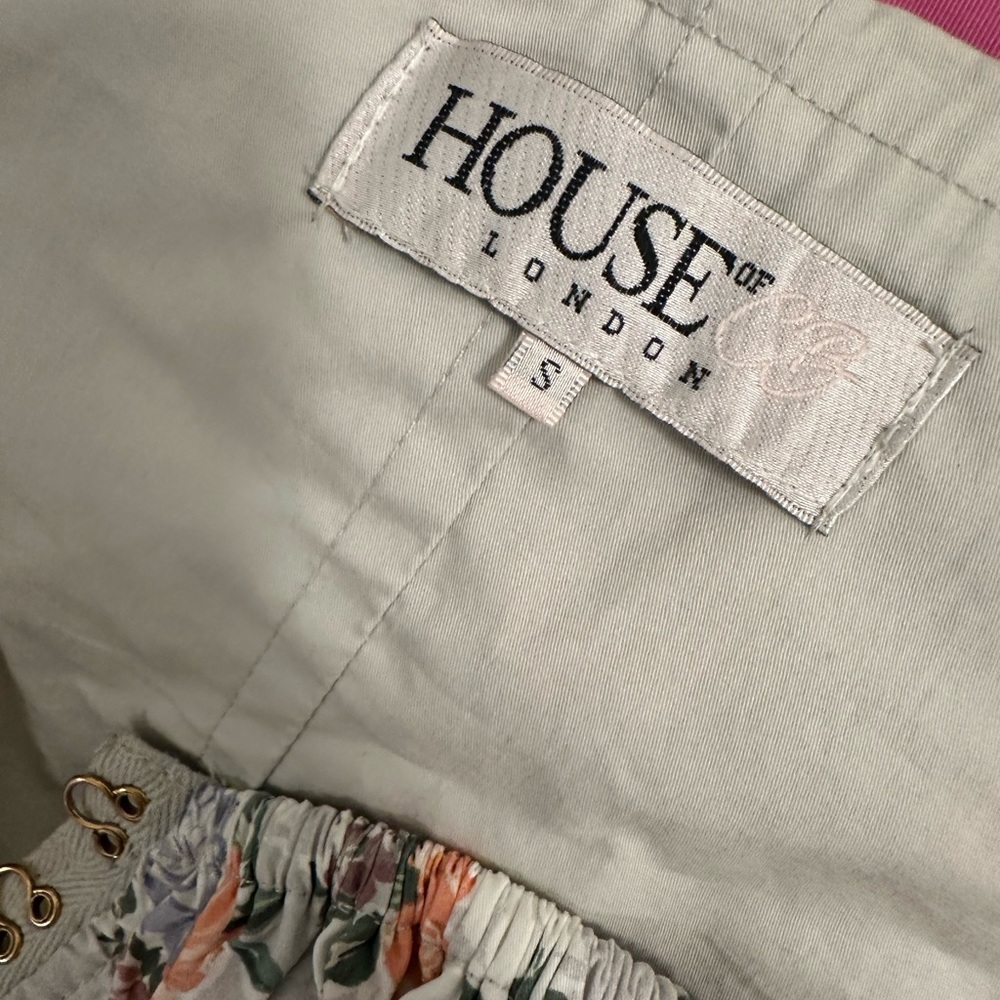 Cap sleeve floral house of London crop top sz S summery light chic peasant top - Picture 3 of 4